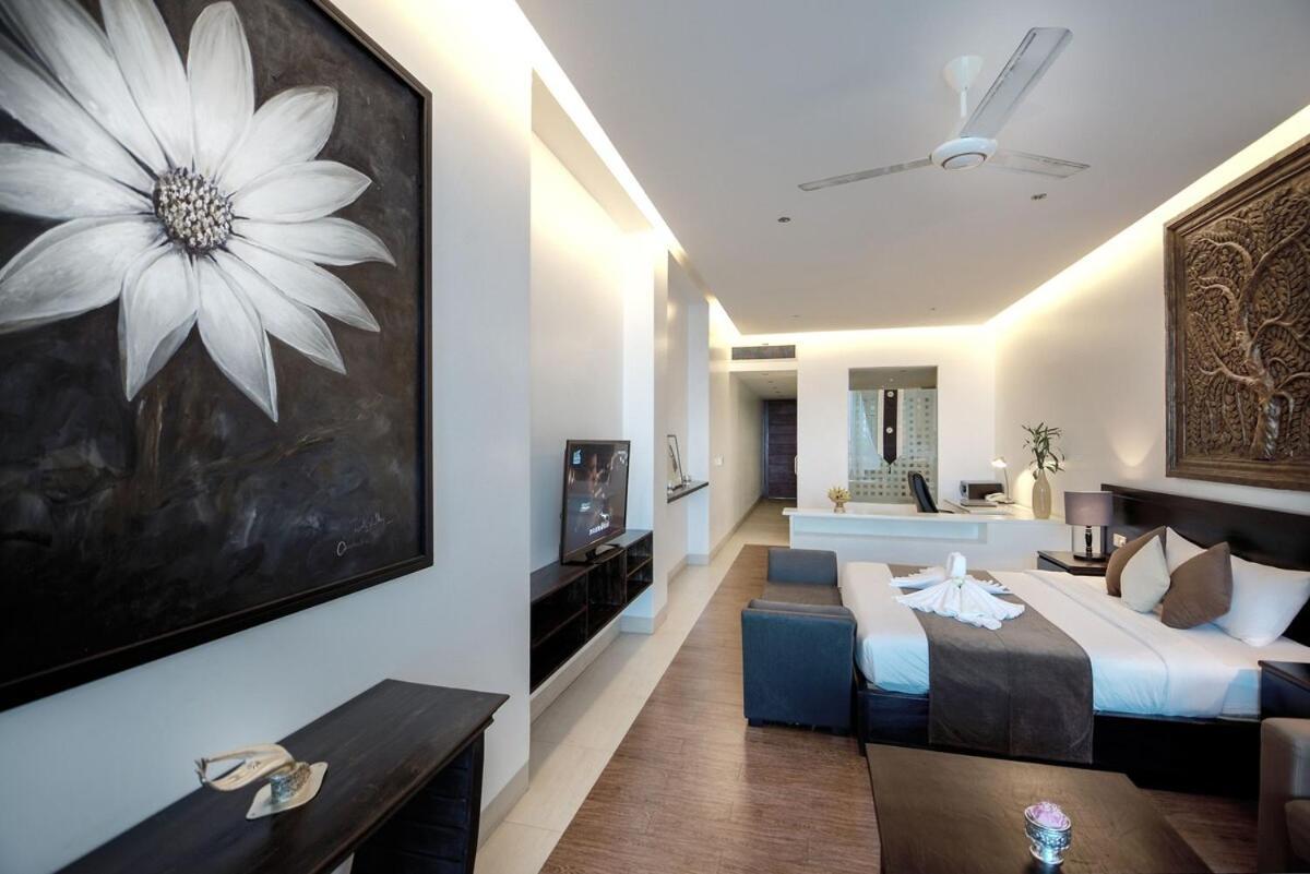 Blue Crystal Boutique Hotel 프놈펜 외부 사진