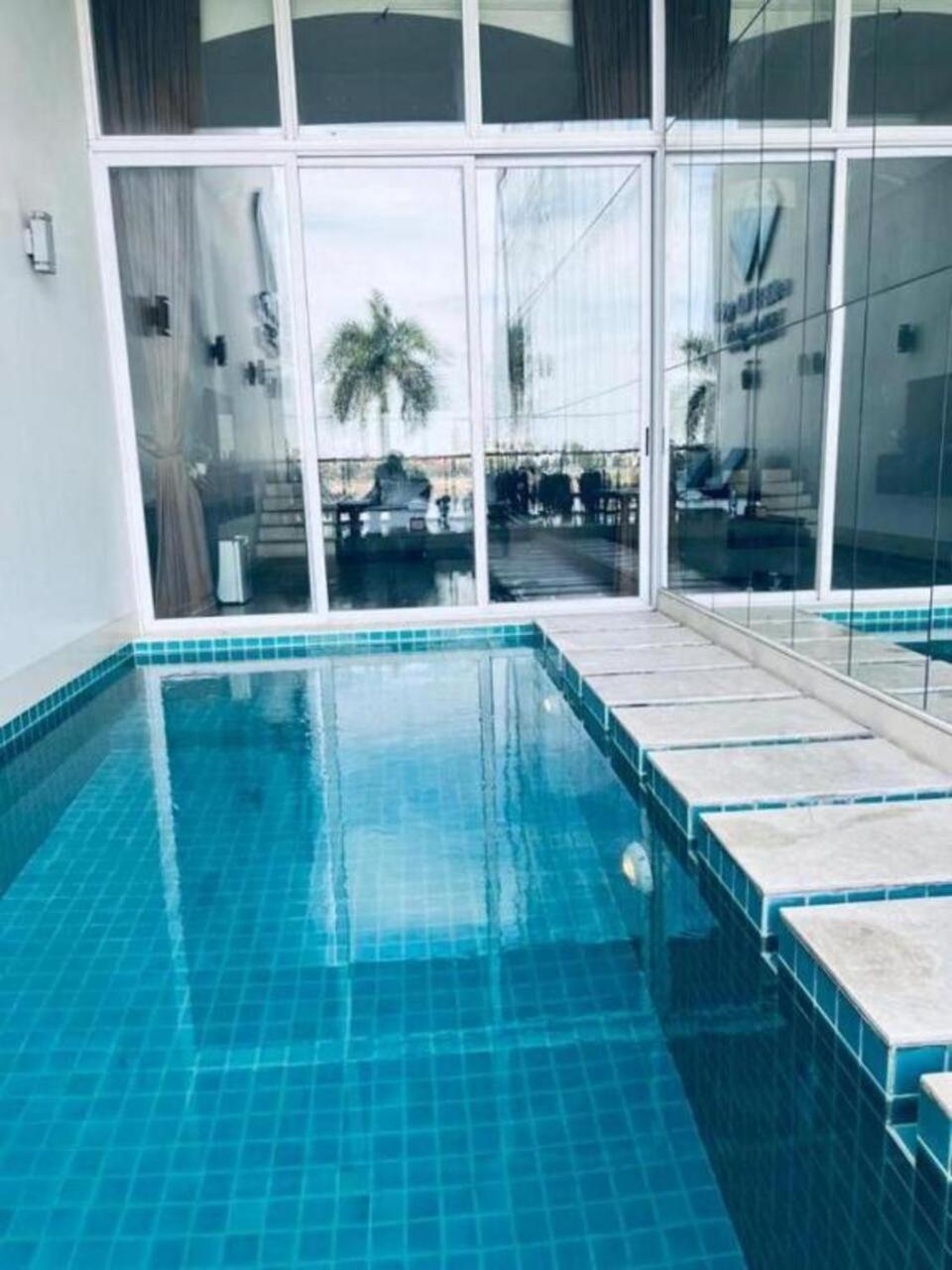 Blue Crystal Boutique Hotel 프놈펜 외부 사진